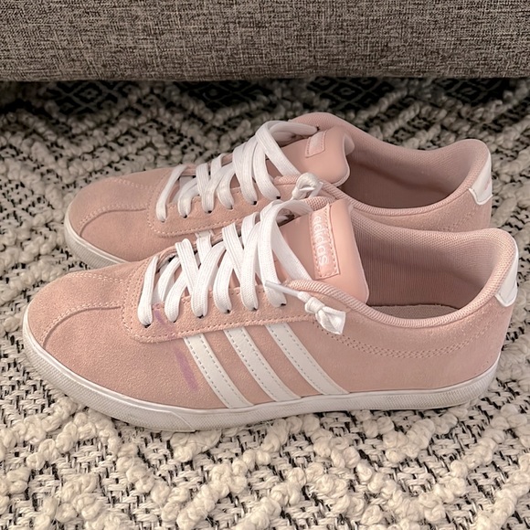 Light Pink Adidas Neo shoes - Picture 2 of 4